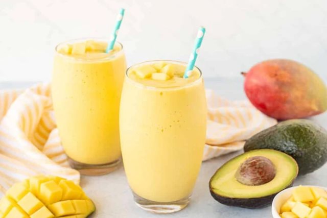 Lợi ích bất ngờ khi ăn sinh tố bơ và xoài